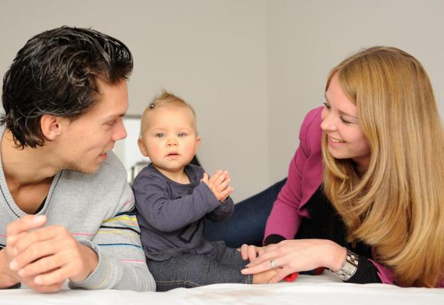 Ik met mijn dochter en lieve vriendin. Ons leven is nog completer door de komst van onze prachtige dochter! Op naar naar nog zo een TOP jaar samen!!