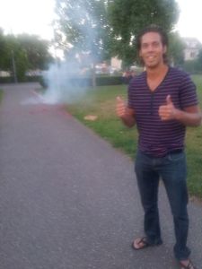 Uiteraard kan vuurwerk niet ontbreken op je verjaardag ;-)